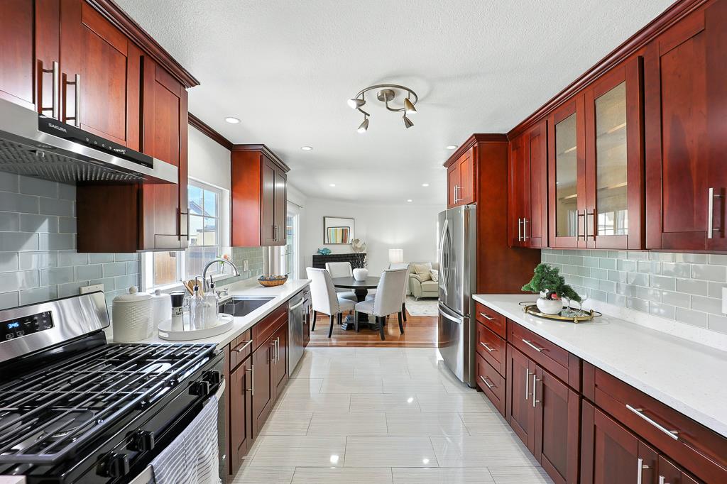Detail Gallery Image 23 of 87 For 2507 Constellation Dr, Hayward,  CA 94545 - 4 Beds | 2/1 Baths