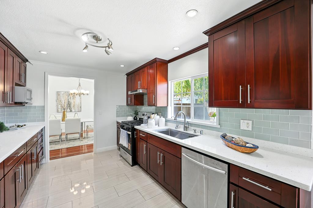 Detail Gallery Image 25 of 87 For 2507 Constellation Dr, Hayward,  CA 94545 - 4 Beds | 2/1 Baths