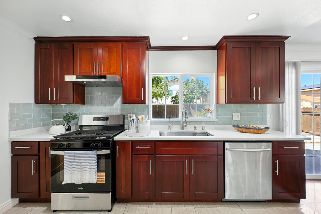 Detail Gallery Image 26 of 87 For 2507 Constellation Dr, Hayward,  CA 94545 - 4 Beds | 2/1 Baths