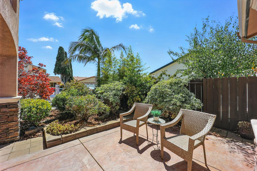 Detail Gallery Image 8 of 87 For 2507 Constellation Dr, Hayward,  CA 94545 - 4 Beds | 2/1 Baths