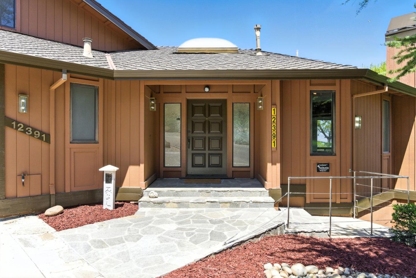 Detail Gallery Image 2 of 66 For 12391 Farr Ranch Ct, Saratoga,  CA 95070 - 3 Beds | 2/1 Baths
