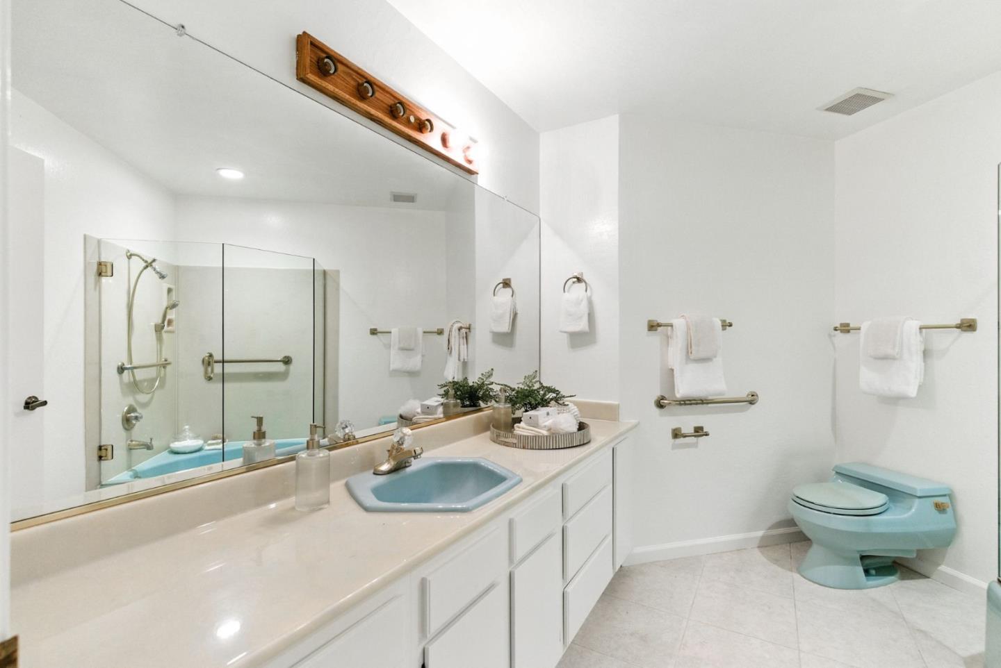 Detail Gallery Image 28 of 66 For 12391 Farr Ranch Ct, Saratoga,  CA 95070 - 3 Beds | 2/1 Baths