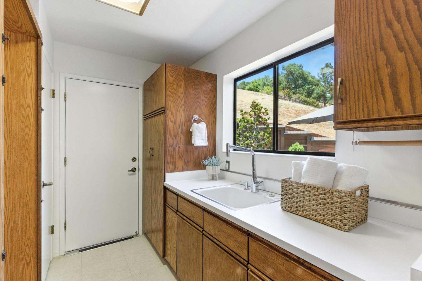 Detail Gallery Image 36 of 66 For 12391 Farr Ranch Ct, Saratoga,  CA 95070 - 3 Beds | 2/1 Baths