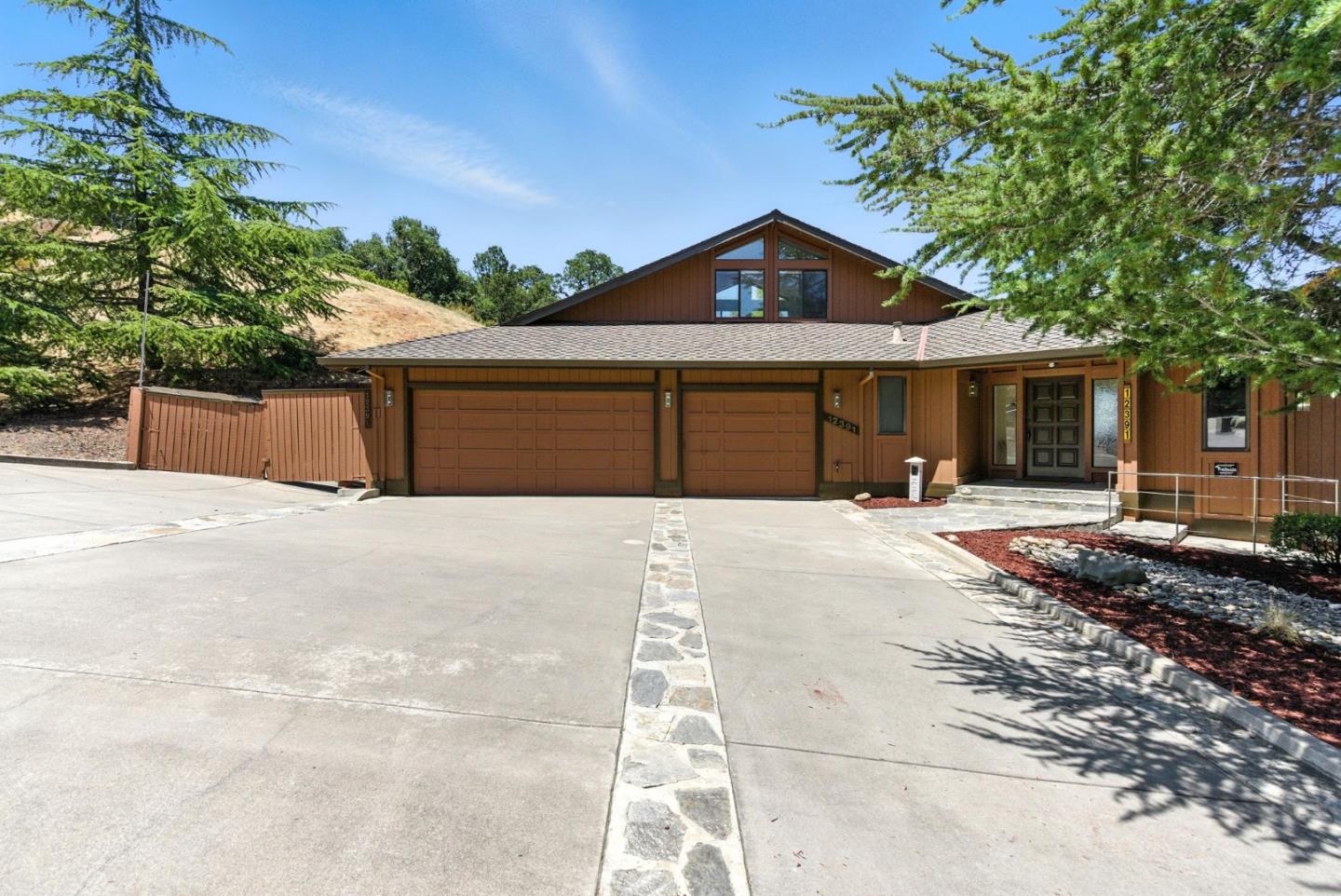 Detail Gallery Image 42 of 66 For 12391 Farr Ranch Ct, Saratoga,  CA 95070 - 3 Beds | 2/1 Baths