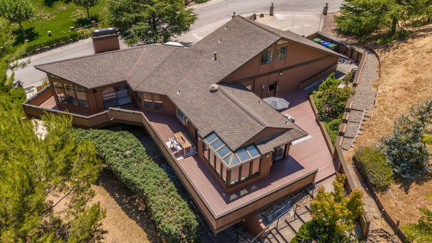 Detail Gallery Image 5 of 66 For 12391 Farr Ranch Ct, Saratoga,  CA 95070 - 3 Beds | 2/1 Baths