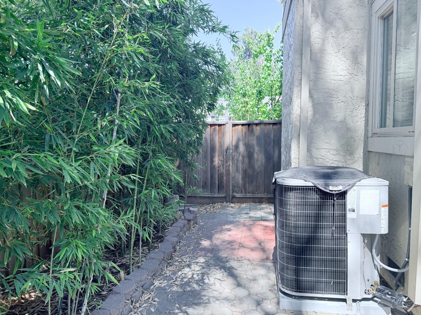 Detail Gallery Image 23 of 29 For 130 Baroni Ave #29,  San Jose,  CA 95136 - 2 Beds | 2/1 Baths