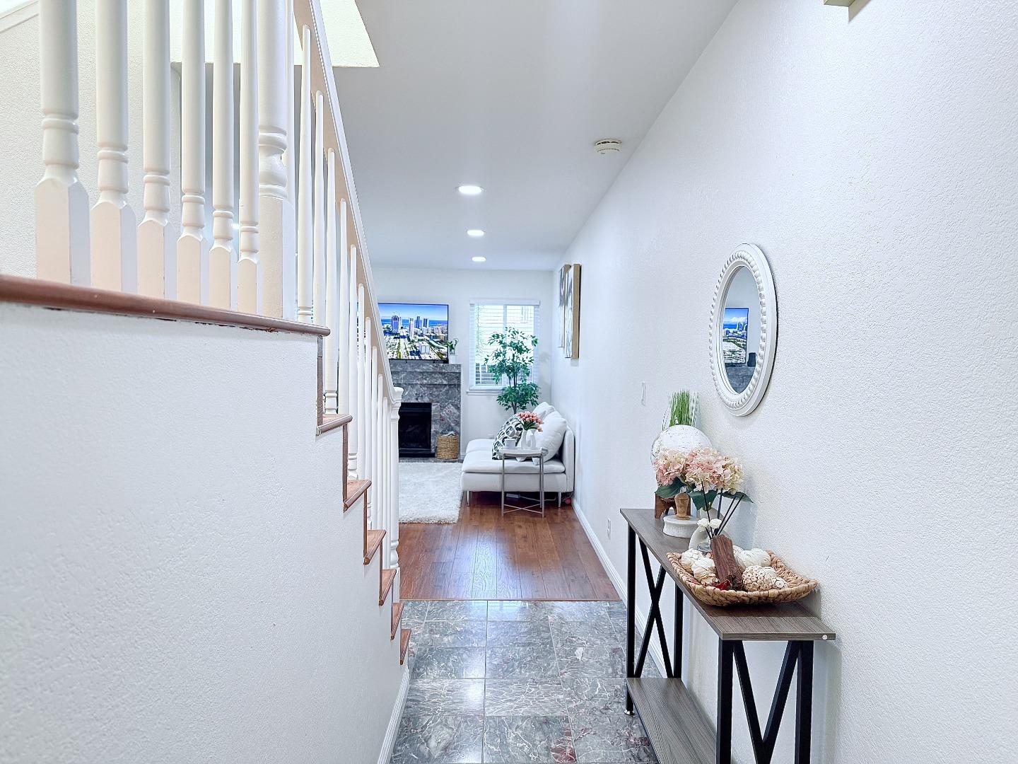 Detail Gallery Image 3 of 29 For 130 Baroni Ave #29,  San Jose,  CA 95136 - 2 Beds | 2/1 Baths