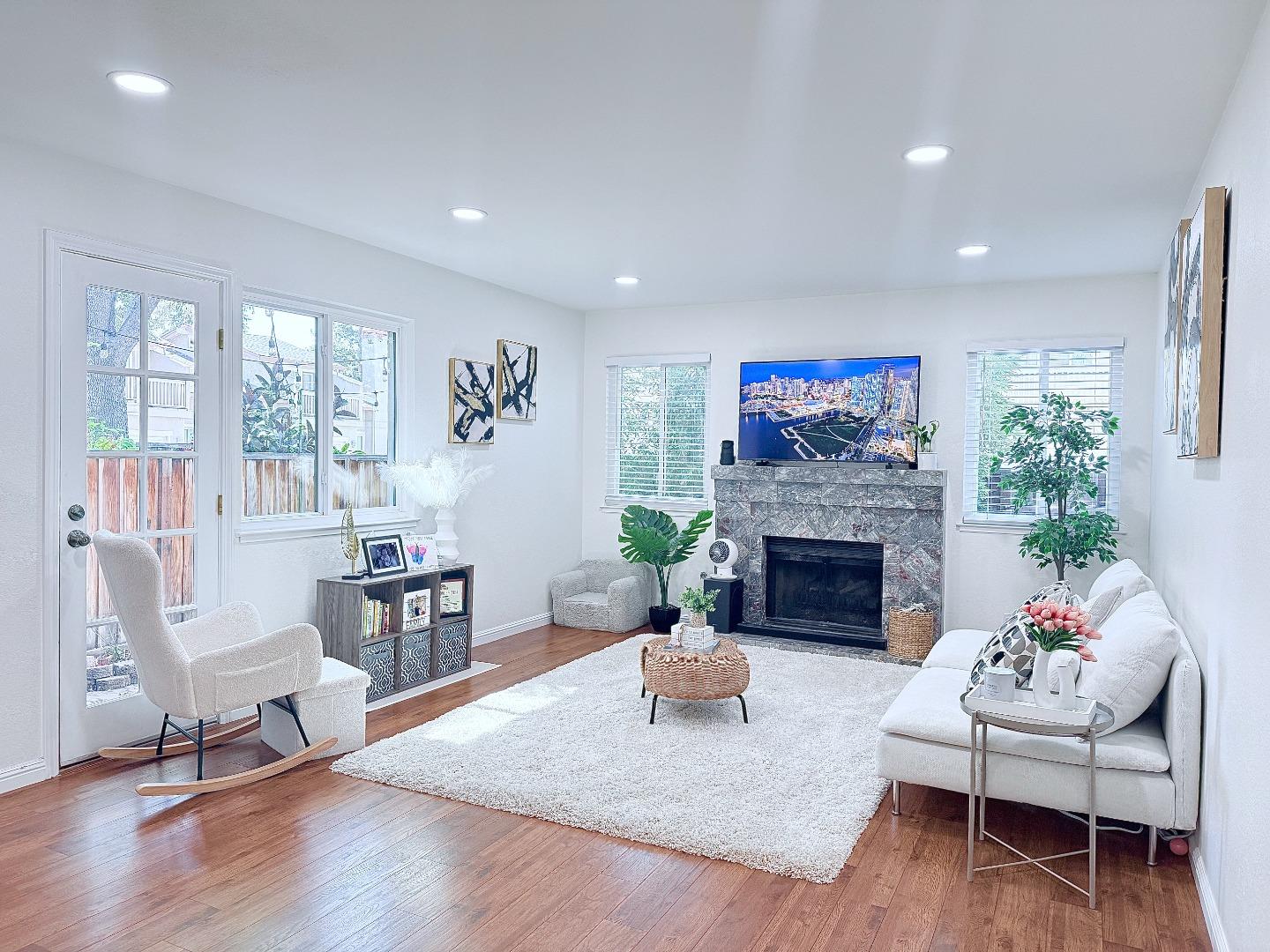 Detail Gallery Image 4 of 29 For 130 Baroni Ave #29,  San Jose,  CA 95136 - 2 Beds | 2/1 Baths