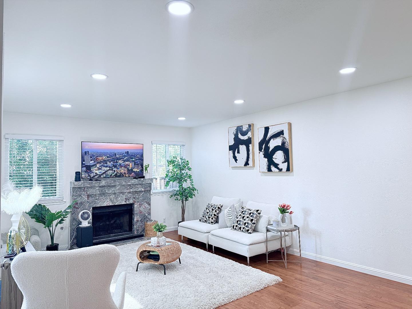 Detail Gallery Image 5 of 29 For 130 Baroni Ave #29,  San Jose,  CA 95136 - 2 Beds | 2/1 Baths