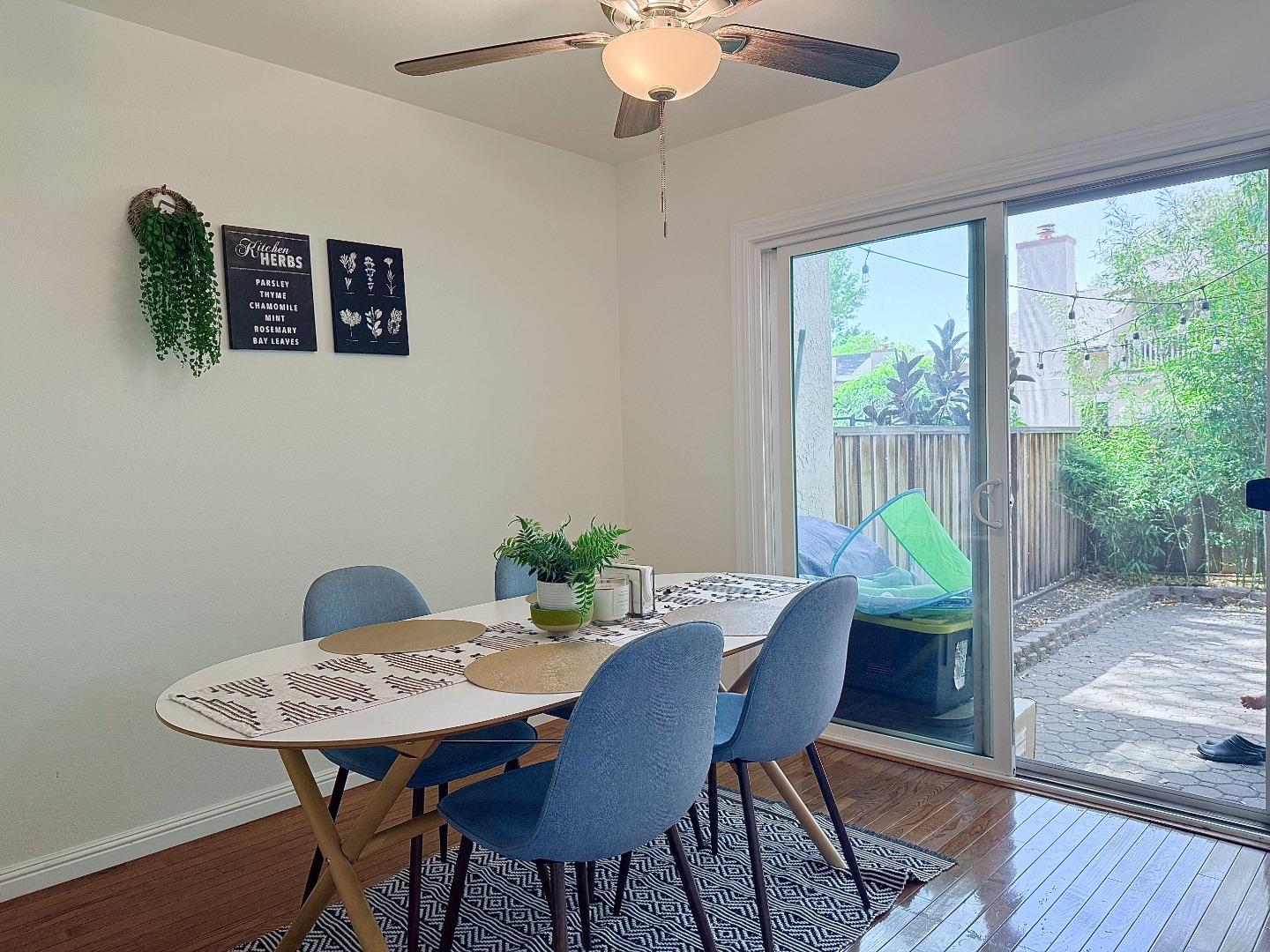 Detail Gallery Image 8 of 29 For 130 Baroni Ave #29,  San Jose,  CA 95136 - 2 Beds | 2/1 Baths