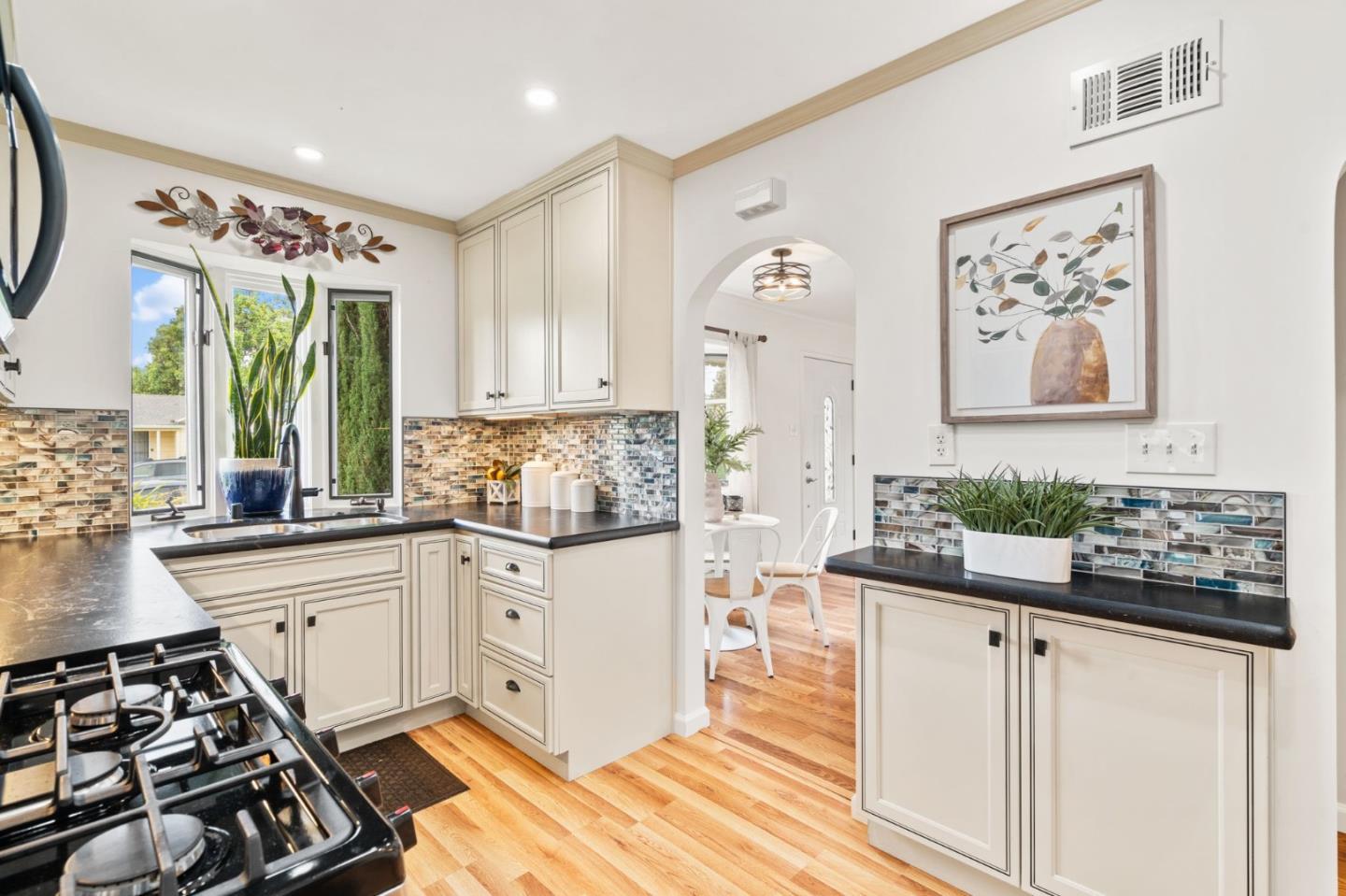 Detail Gallery Image 5 of 50 For 3150 Riddle Rd, San Jose,  CA 95117 - – Beds | – Baths