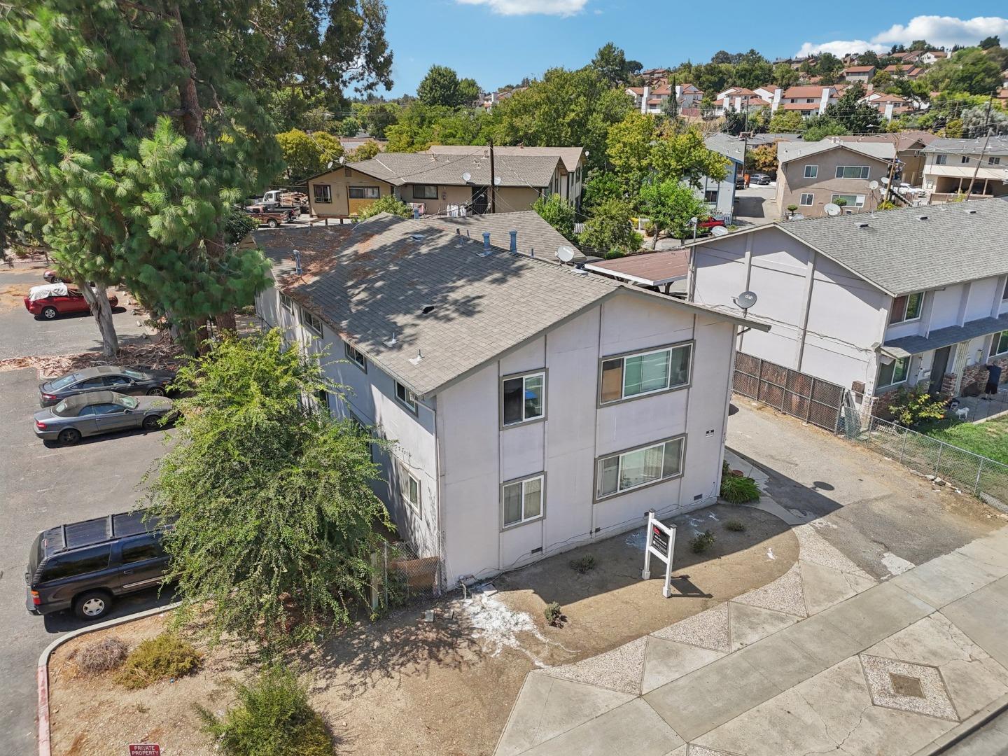 Detail Gallery Image 2 of 27 For 476 Branham Ln, San Jose,  CA 95111 - – Beds | – Baths