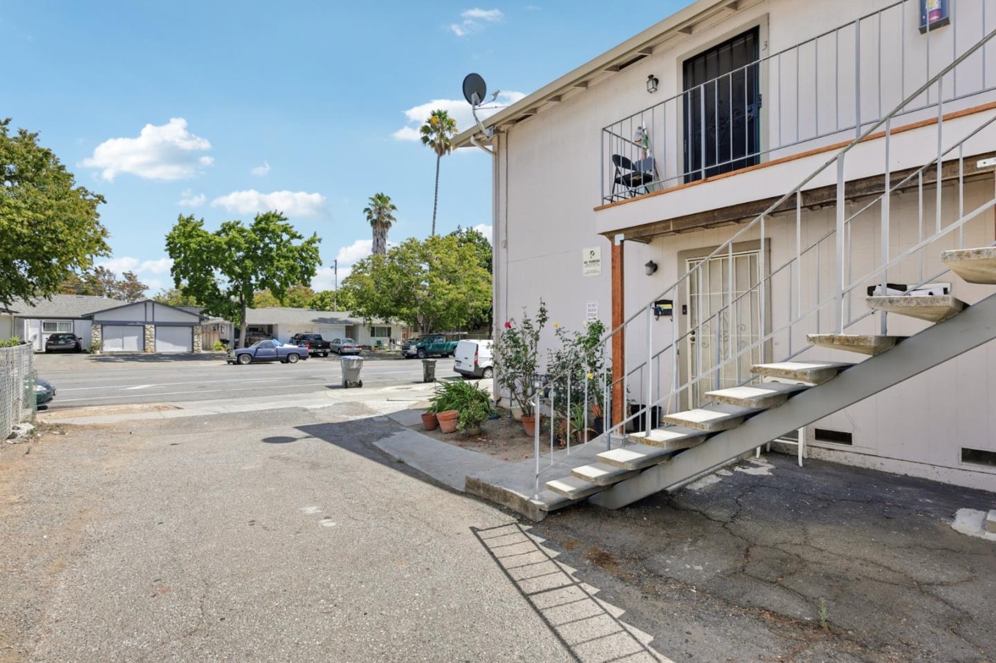 Detail Gallery Image 7 of 27 For 476 Branham Ln, San Jose,  CA 95111 - – Beds | – Baths