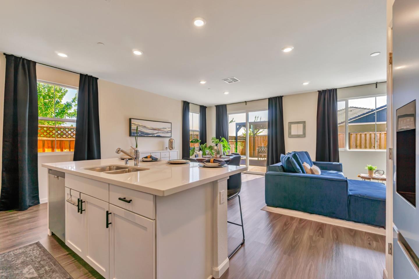 Detail Gallery Image 11 of 43 For 414 Ledro Way, Oakley,  CA 94561 - 3 Beds | 2 Baths