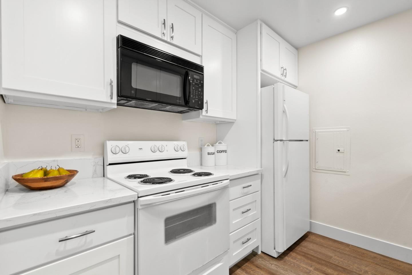 Detail Gallery Image 11 of 22 For 350 N 1st St #1,  Campbell,  CA 95008 - 2 Beds | 1 Baths