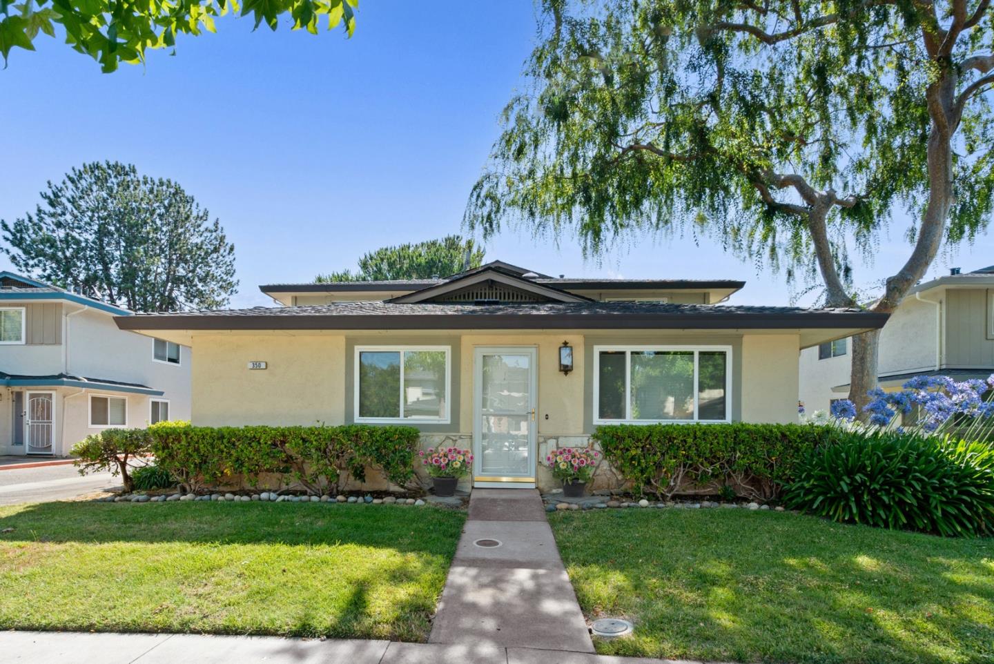 Detail Gallery Image 2 of 22 For 350 N 1st St #1,  Campbell,  CA 95008 - 2 Beds | 1 Baths