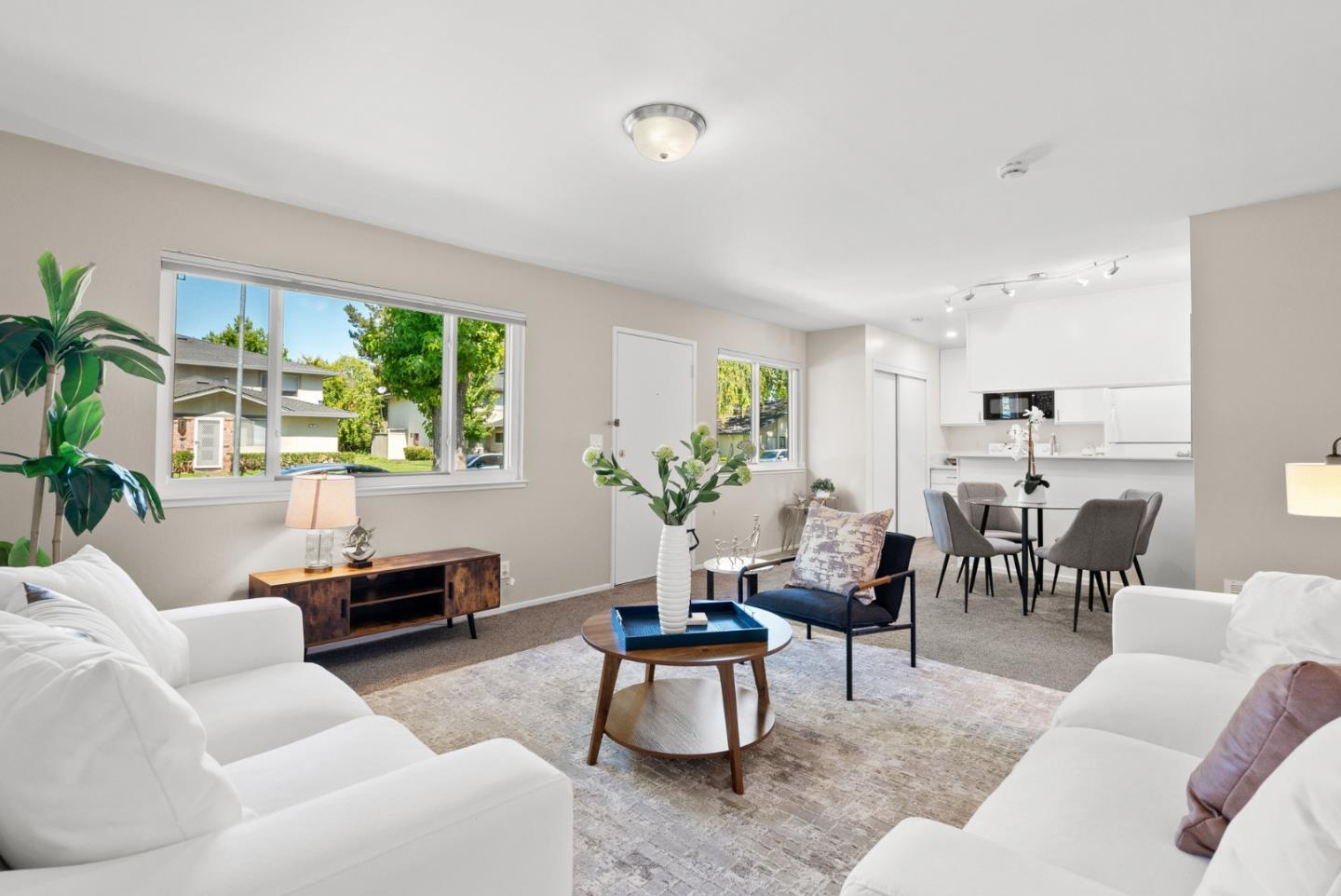 Detail Gallery Image 7 of 22 For 350 N 1st St #1,  Campbell,  CA 95008 - 2 Beds | 1 Baths