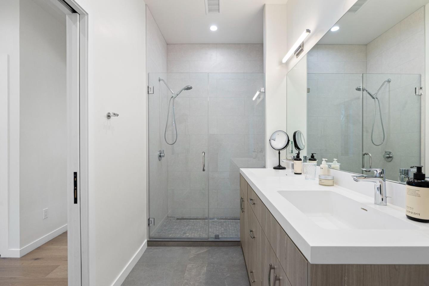 Detail Gallery Image 101 of 128 For 613 Barroilhet Ave, San Mateo,  CA 94402 - 3 Beds | 3 Baths