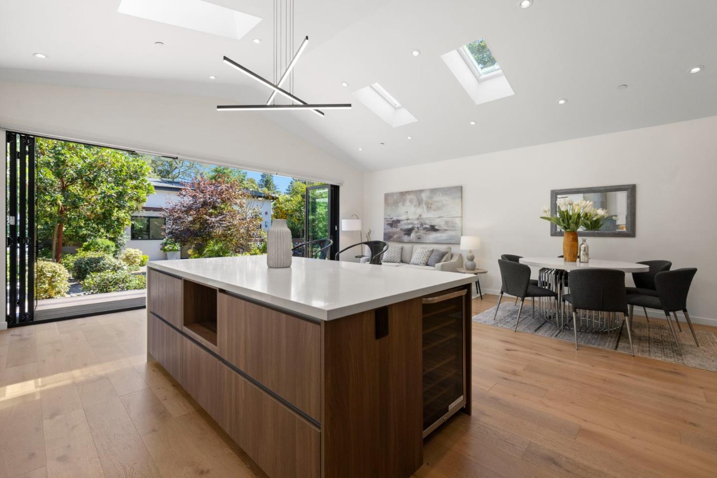 Detail Gallery Image 25 of 128 For 613 Barroilhet Ave, San Mateo,  CA 94402 - 3 Beds | 3 Baths