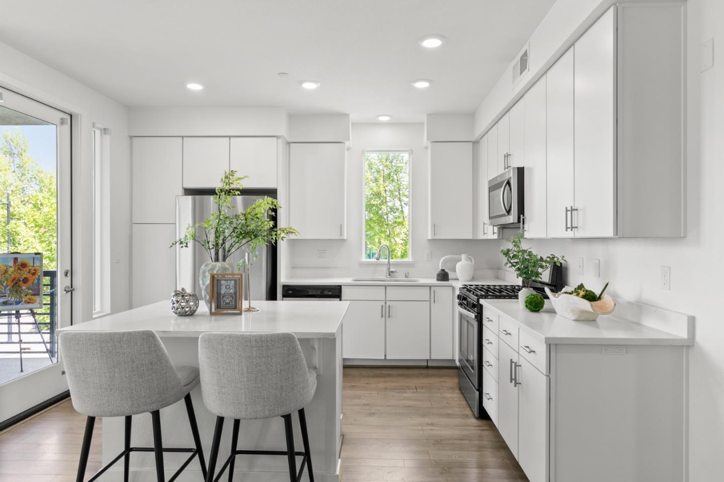 Detail Gallery Image 4 of 24 For 1407 Nightshade Rd #21,  Milpitas,  CA 95035 - 2 Beds | 2 Baths