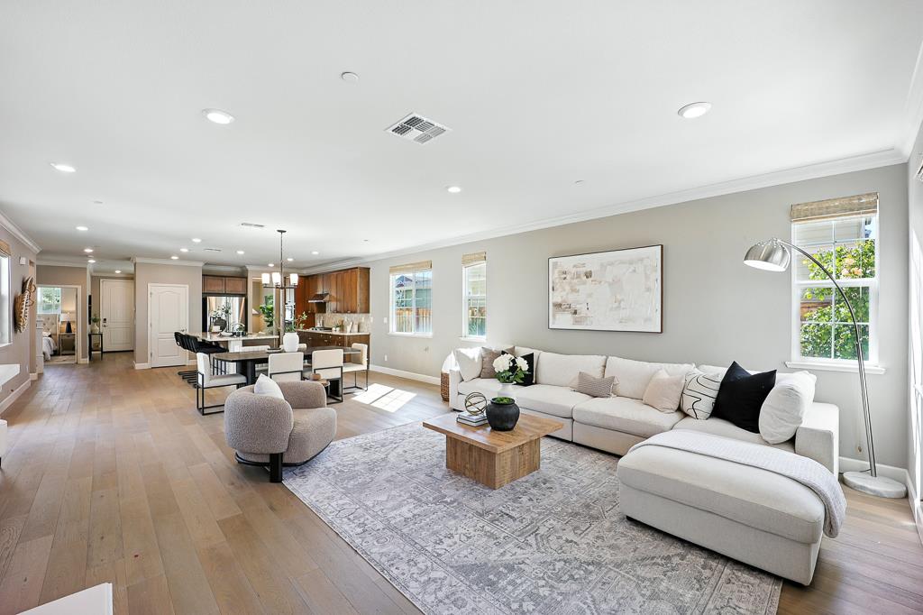 Detail Gallery Image 14 of 91 For 33528 Mustang St, Fremont,  CA 94555 - 5 Beds | 3/1 Baths