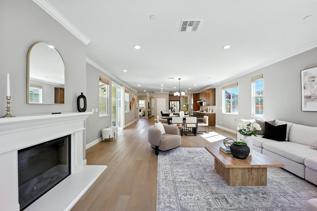 Detail Gallery Image 15 of 91 For 33528 Mustang St, Fremont,  CA 94555 - 5 Beds | 3/1 Baths