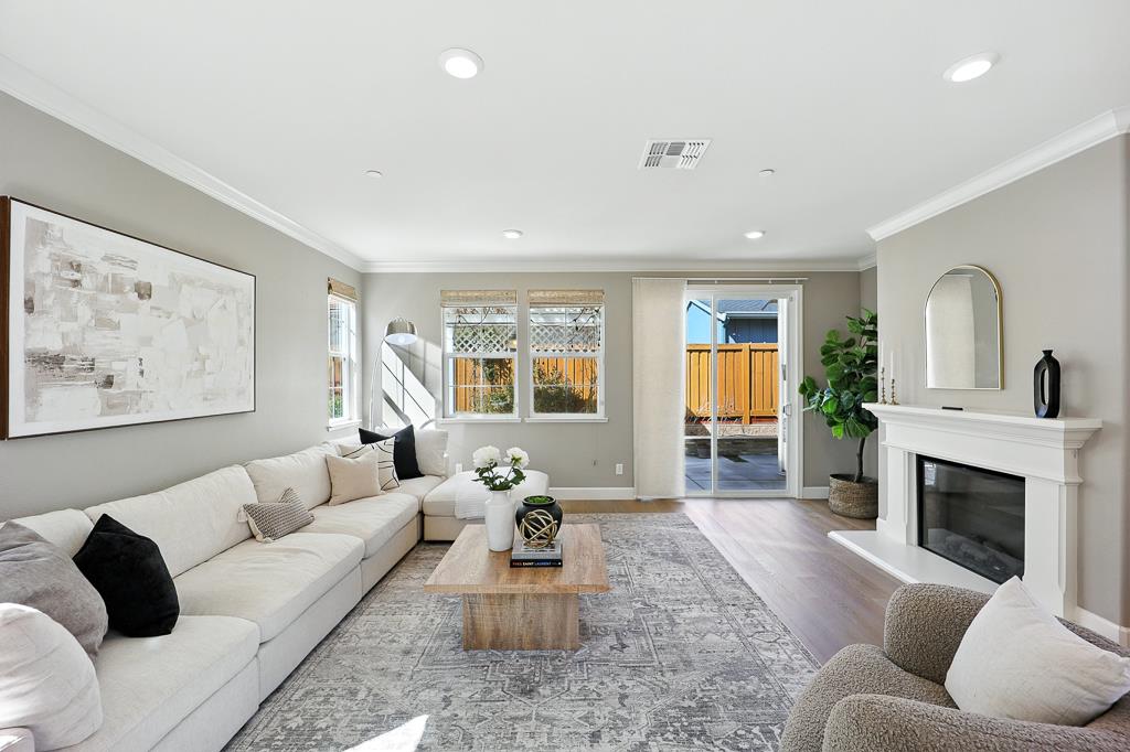 Detail Gallery Image 17 of 91 For 33528 Mustang St, Fremont,  CA 94555 - 5 Beds | 3/1 Baths