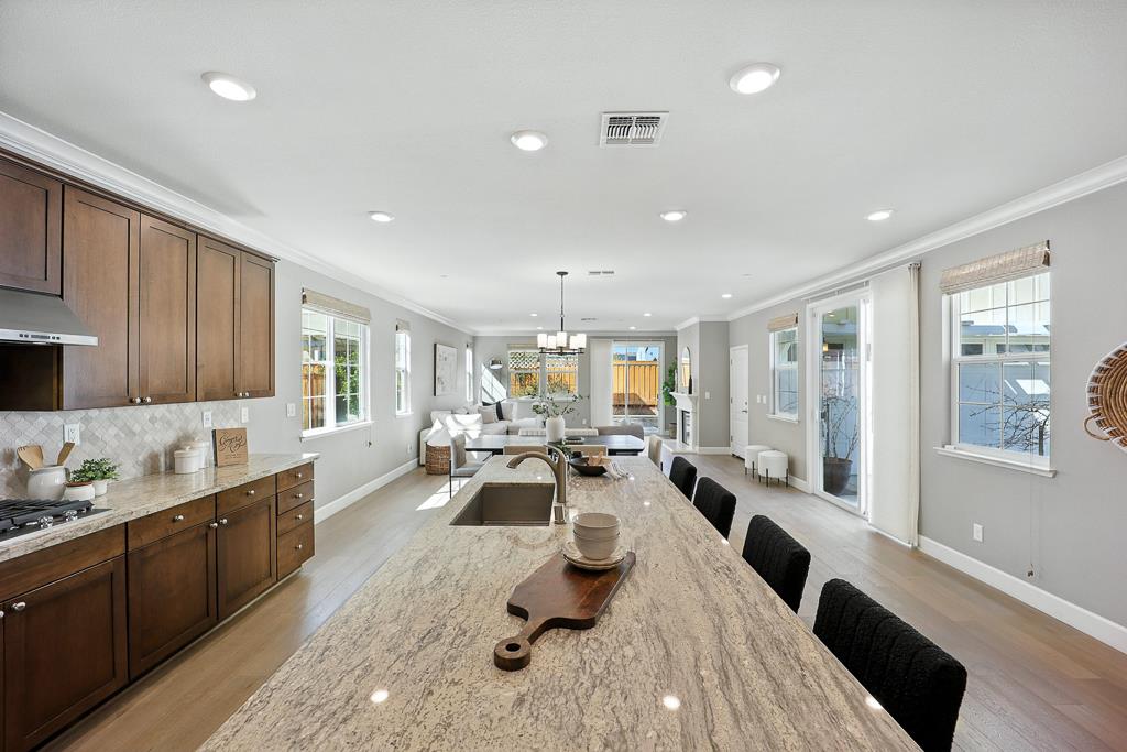 Detail Gallery Image 30 of 91 For 33528 Mustang St, Fremont,  CA 94555 - 5 Beds | 3/1 Baths