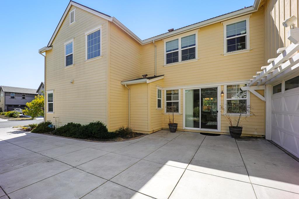 Detail Gallery Image 6 of 91 For 33528 Mustang St, Fremont,  CA 94555 - 5 Beds | 3/1 Baths