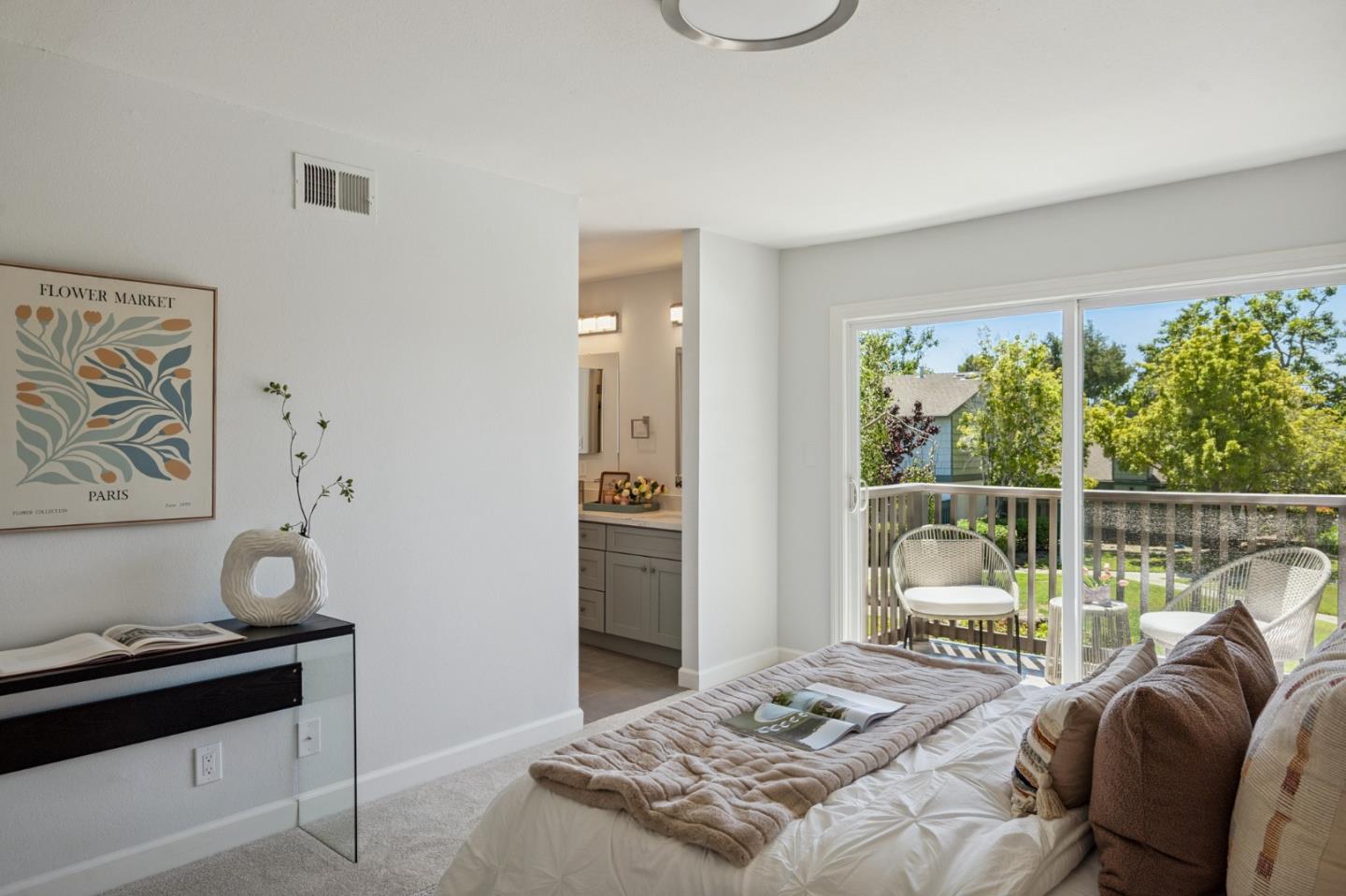 Detail Gallery Image 23 of 44 For 965 Marquette Ln, Foster City,  CA 94404 - 3 Beds | 2/1 Baths