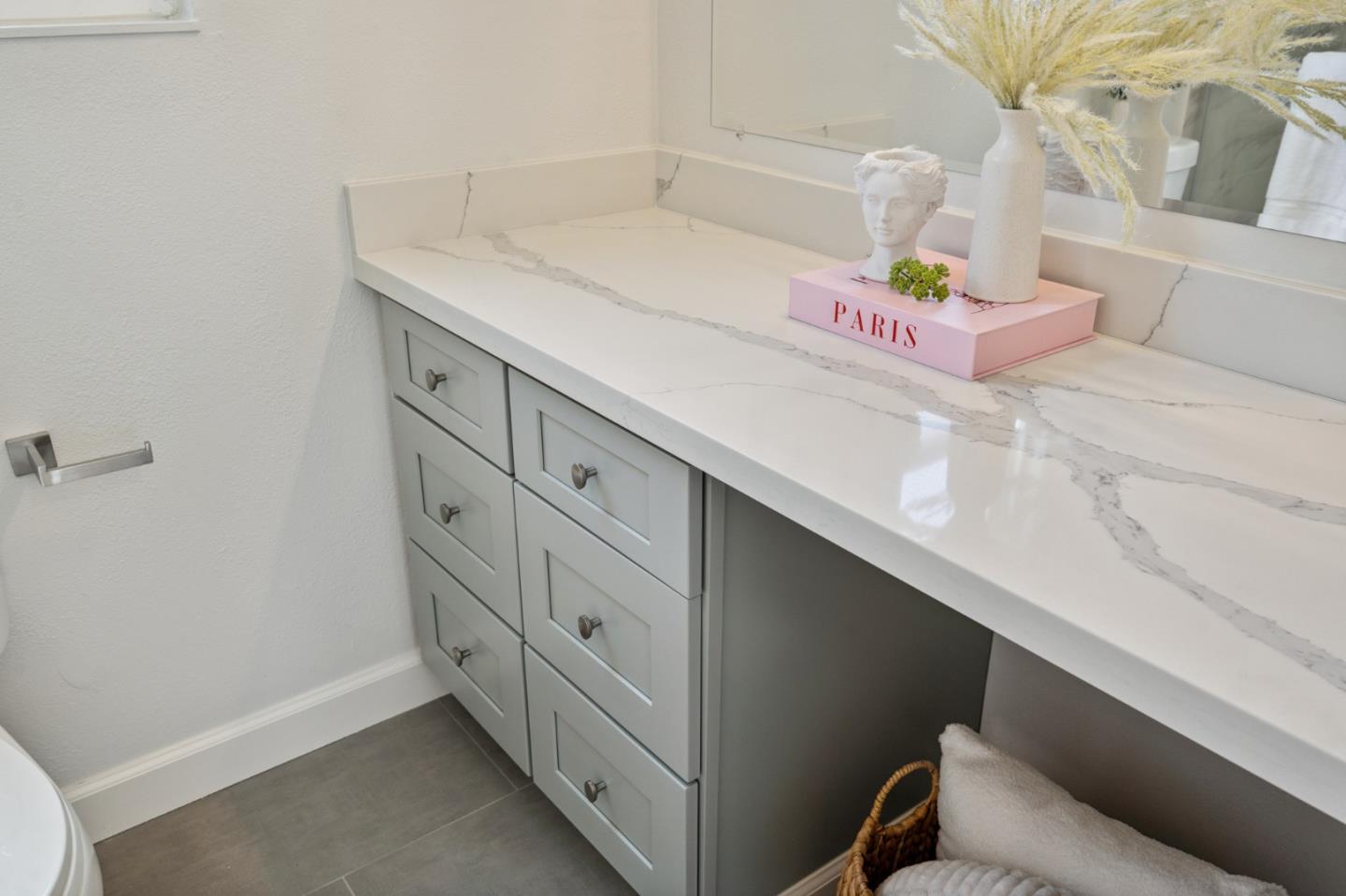 Detail Gallery Image 27 of 44 For 965 Marquette Ln, Foster City,  CA 94404 - 3 Beds | 2/1 Baths