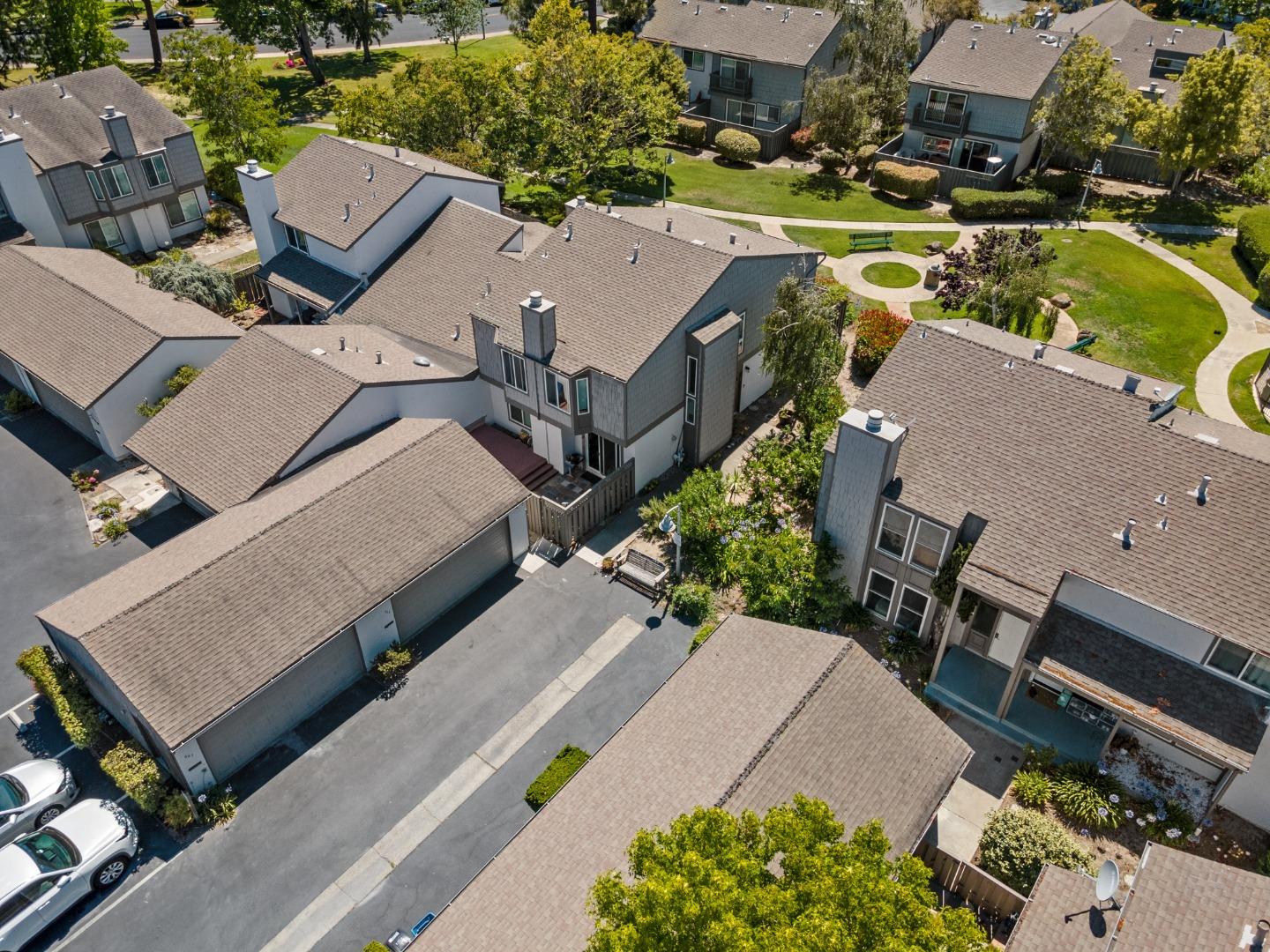 Detail Gallery Image 37 of 44 For 965 Marquette Ln, Foster City,  CA 94404 - 3 Beds | 2/1 Baths