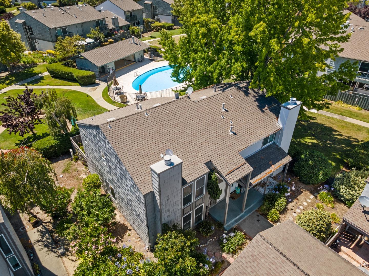 Detail Gallery Image 38 of 44 For 965 Marquette Ln, Foster City,  CA 94404 - 3 Beds | 2/1 Baths