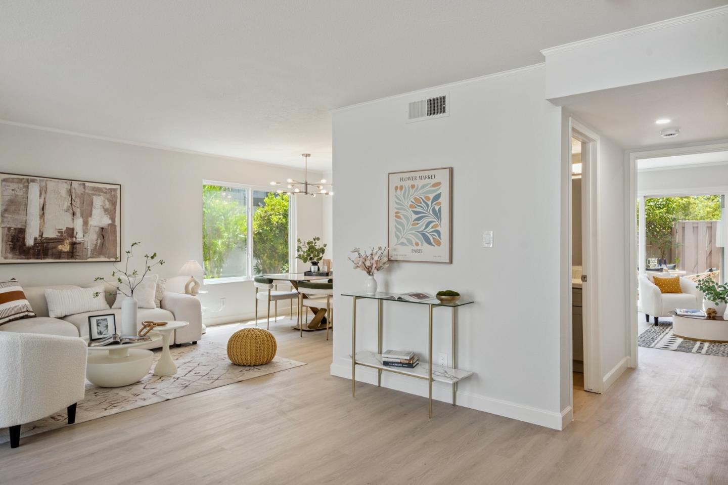 Detail Gallery Image 4 of 44 For 965 Marquette Ln, Foster City,  CA 94404 - 3 Beds | 2/1 Baths