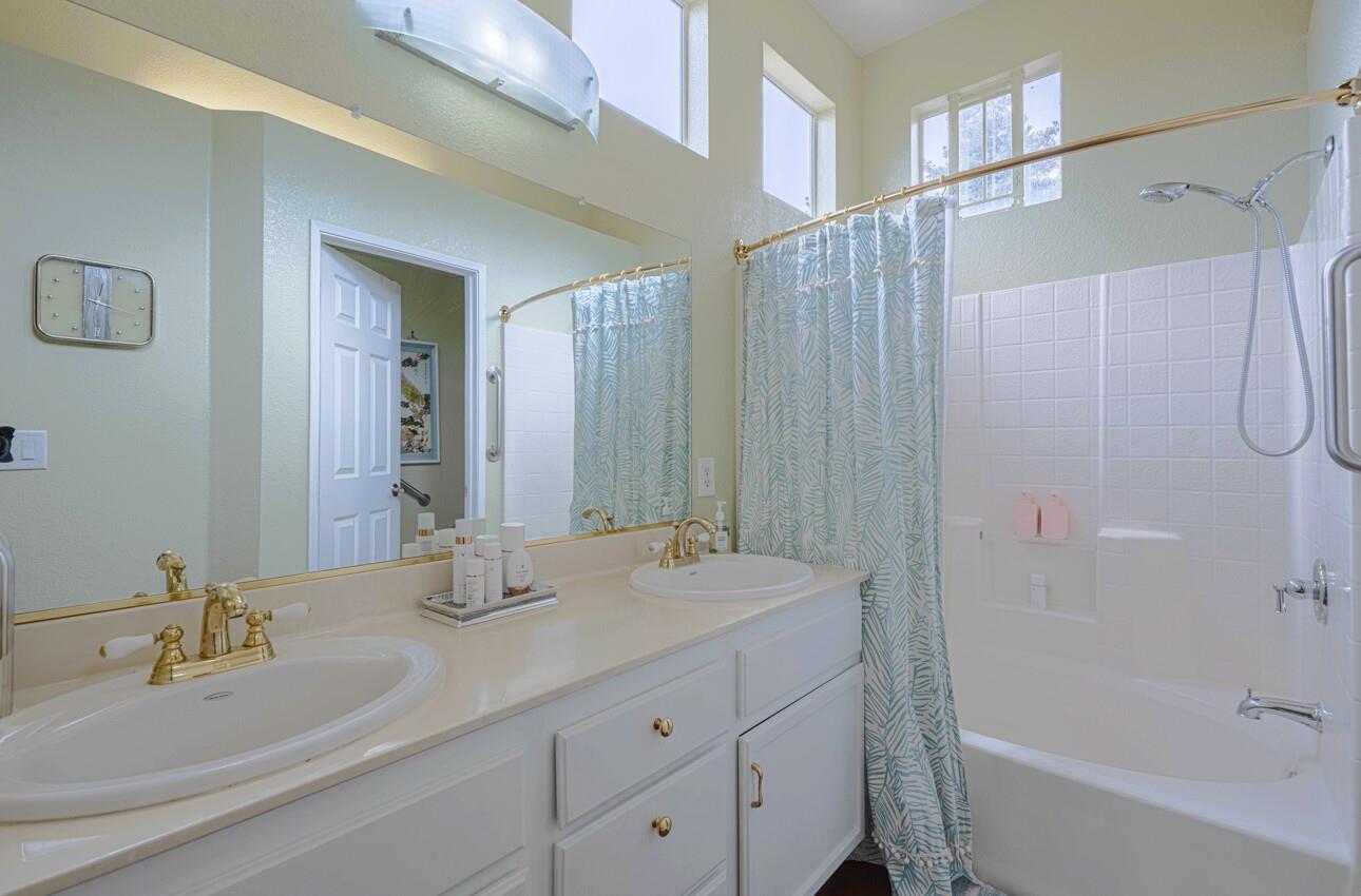 Detail Gallery Image 25 of 43 For 1768 Delancey Dr, Salinas,  CA 93906 - 4 Beds | 2/1 Baths
