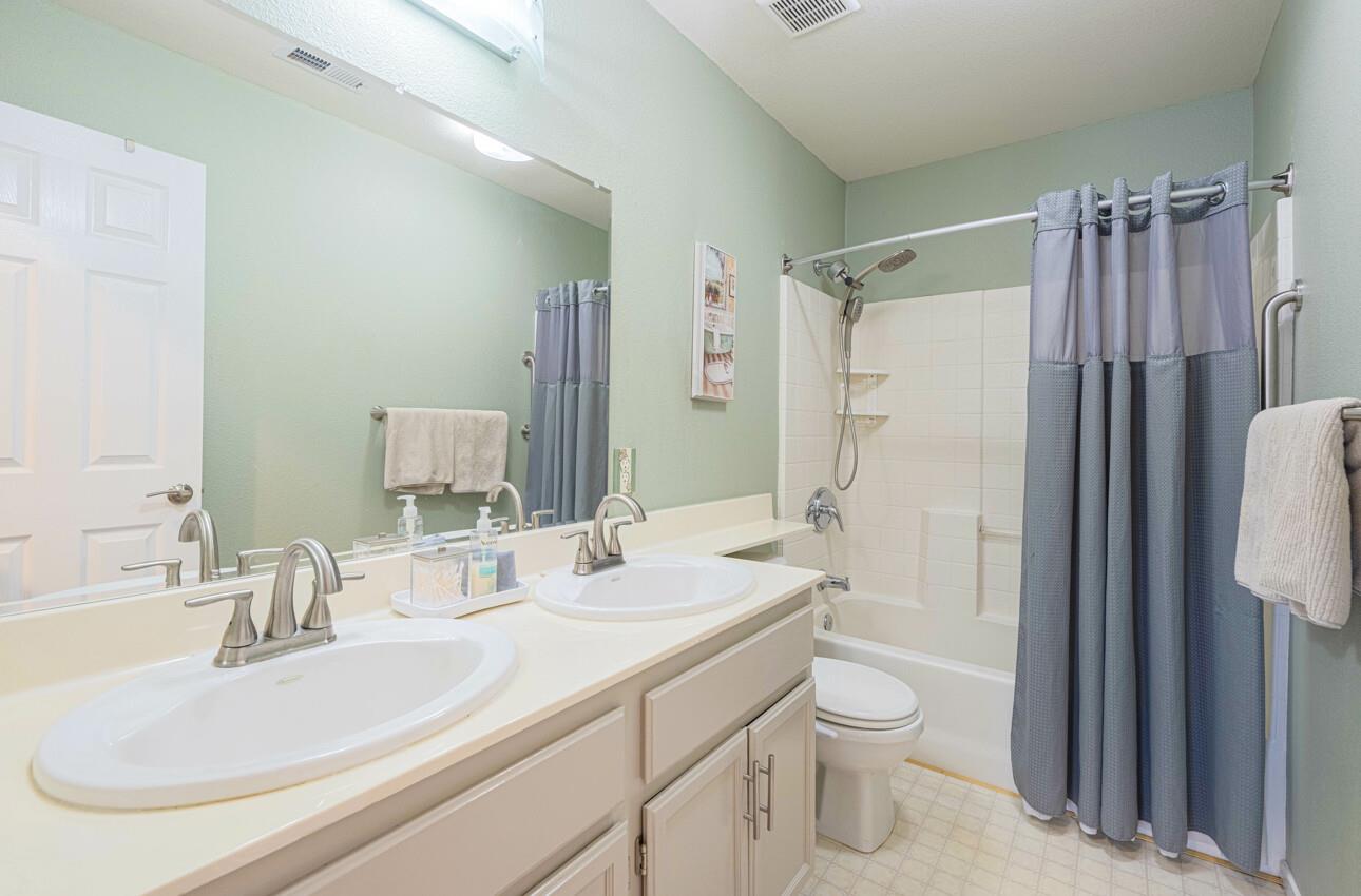 Detail Gallery Image 33 of 43 For 1768 Delancey Dr, Salinas,  CA 93906 - 4 Beds | 2/1 Baths