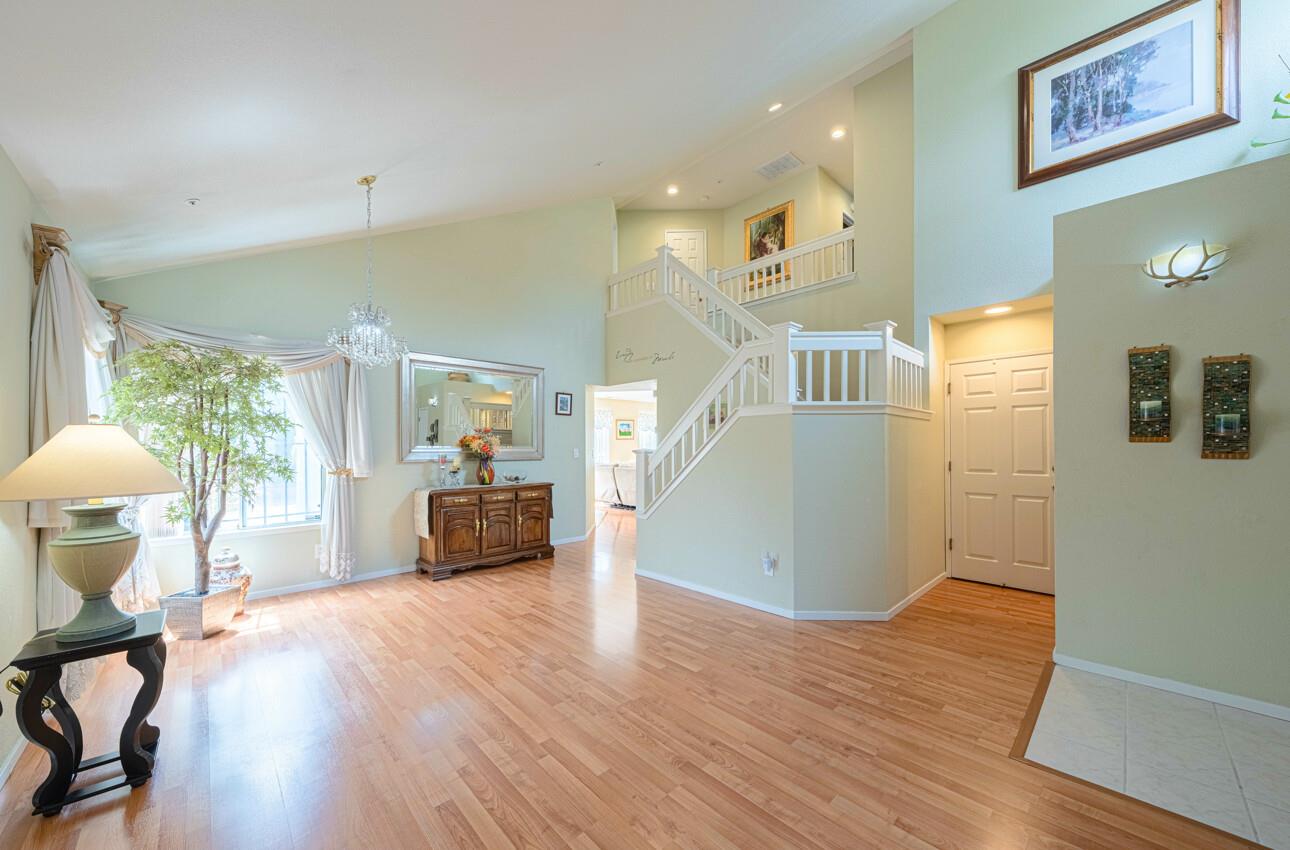 Detail Gallery Image 5 of 43 For 1768 Delancey Dr, Salinas,  CA 93906 - 4 Beds | 2/1 Baths