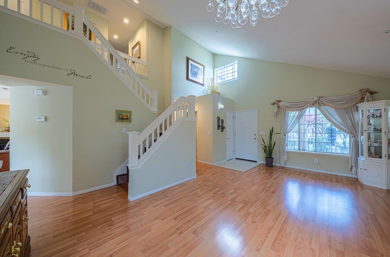 Detail Gallery Image 6 of 43 For 1768 Delancey Dr, Salinas,  CA 93906 - 4 Beds | 2/1 Baths