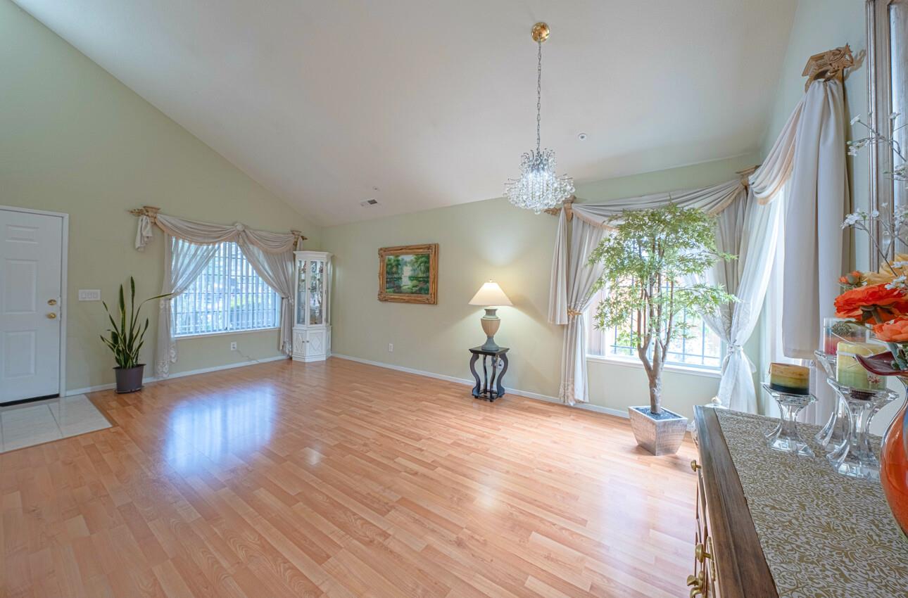 Detail Gallery Image 7 of 43 For 1768 Delancey Dr, Salinas,  CA 93906 - 4 Beds | 2/1 Baths