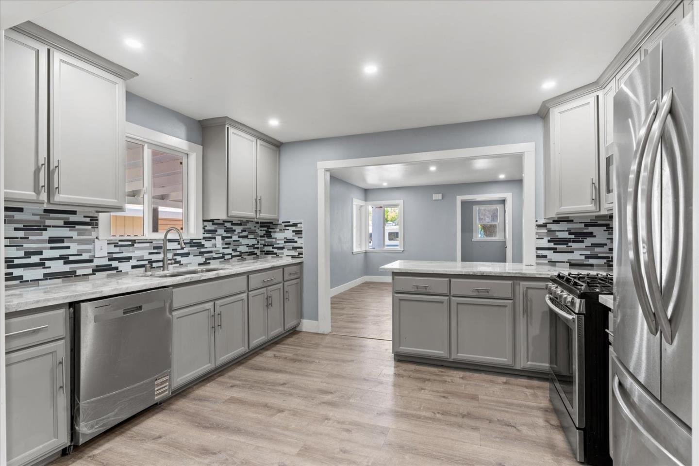 Detail Gallery Image 20 of 65 For 3803 22nd Ave, Sacramento,  CA 95820 - 3 Beds | 2 Baths
