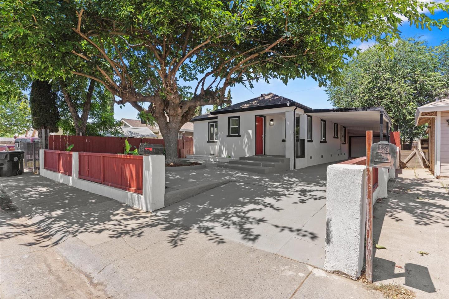 Detail Gallery Image 3 of 65 For 3803 22nd Ave, Sacramento,  CA 95820 - 3 Beds | 2 Baths