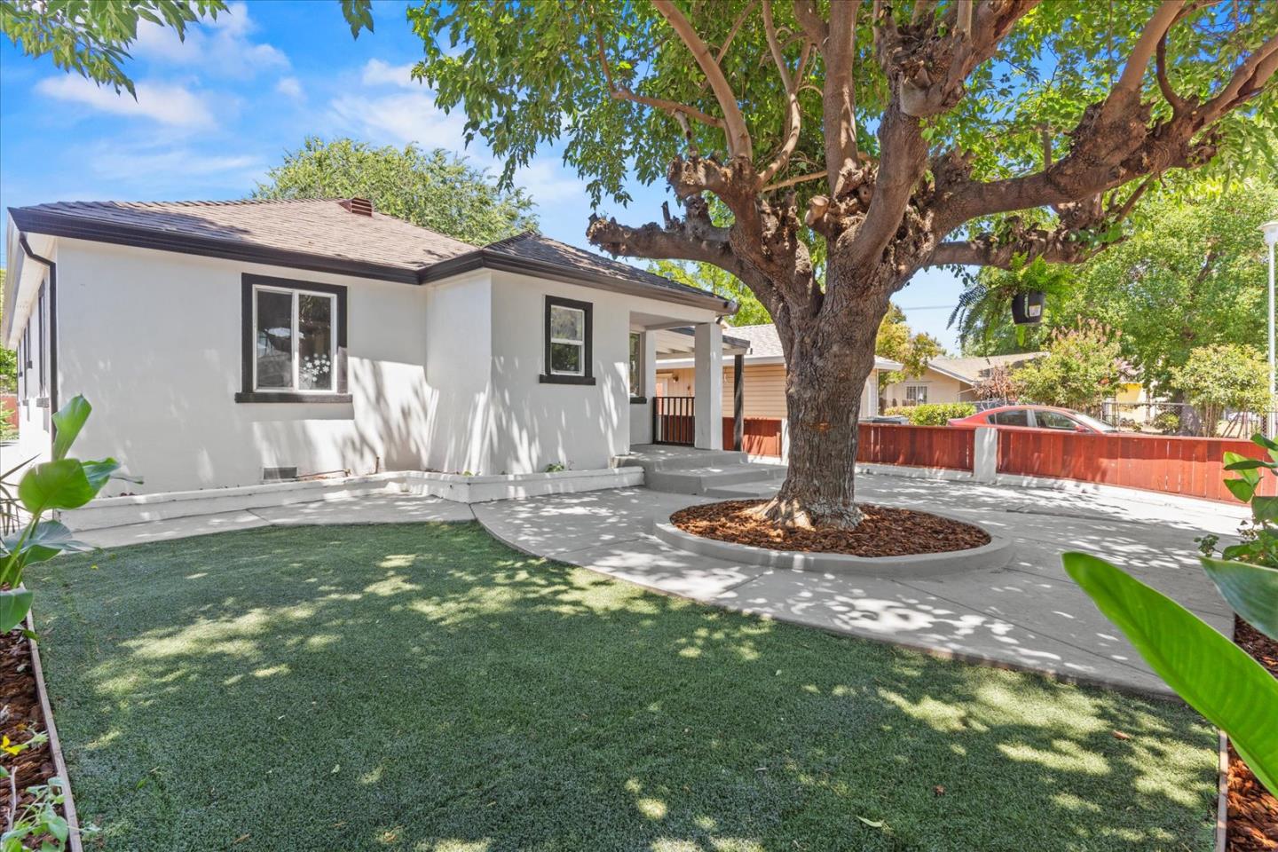 Detail Gallery Image 4 of 65 For 3803 22nd Ave, Sacramento,  CA 95820 - 3 Beds | 2 Baths