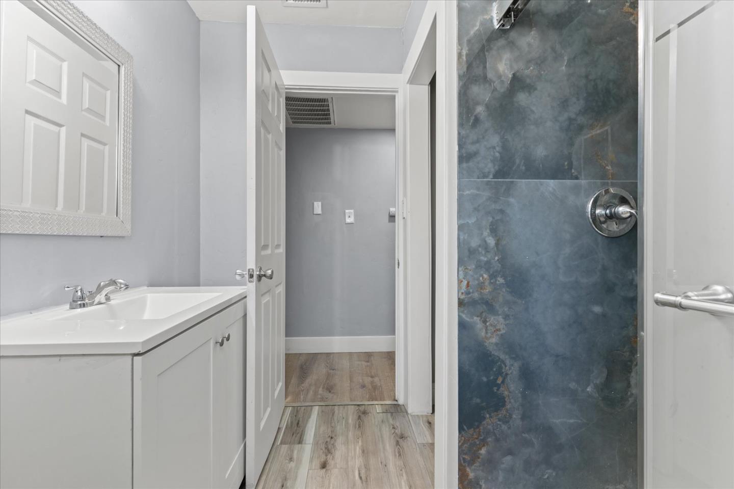 Detail Gallery Image 41 of 65 For 3803 22nd Ave, Sacramento,  CA 95820 - 3 Beds | 2 Baths