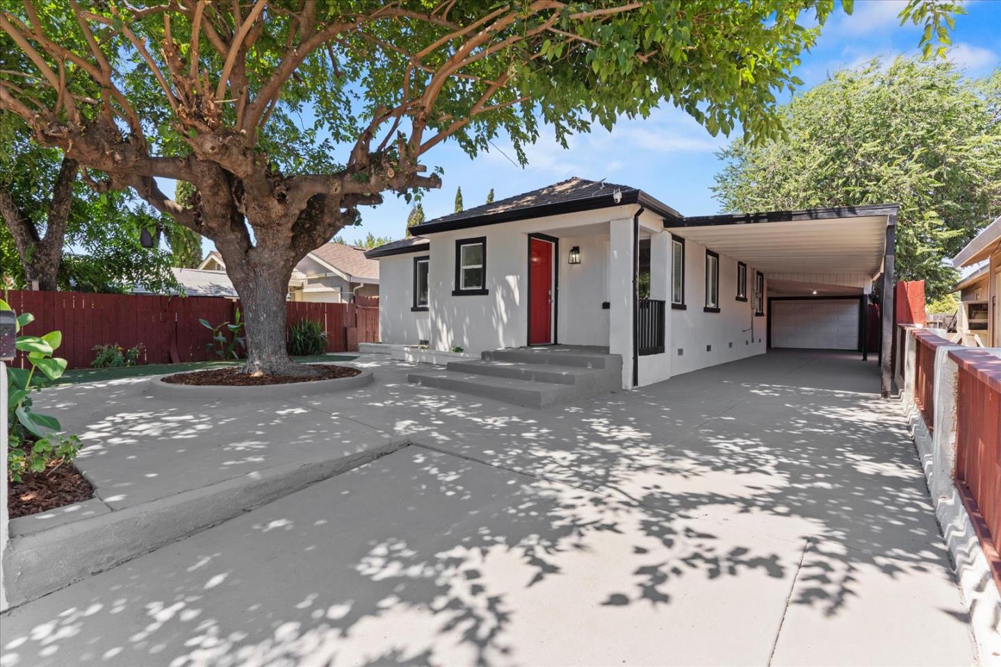 Detail Gallery Image 5 of 65 For 3803 22nd Ave, Sacramento,  CA 95820 - 3 Beds | 2 Baths