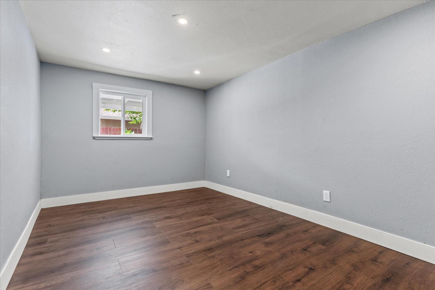 Detail Gallery Image 56 of 65 For 3803 22nd Ave, Sacramento,  CA 95820 - 3 Beds | 2 Baths
