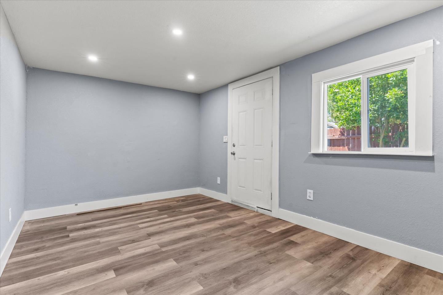 Detail Gallery Image 63 of 65 For 3803 22nd Ave, Sacramento,  CA 95820 - 3 Beds | 2 Baths
