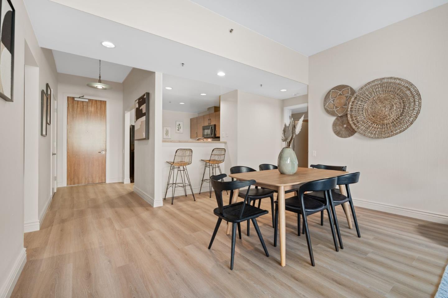 Detail Gallery Image 10 of 43 For 1 Mandalay Pl #610,  South San Francisco,  CA 94080 - 2 Beds | 2 Baths