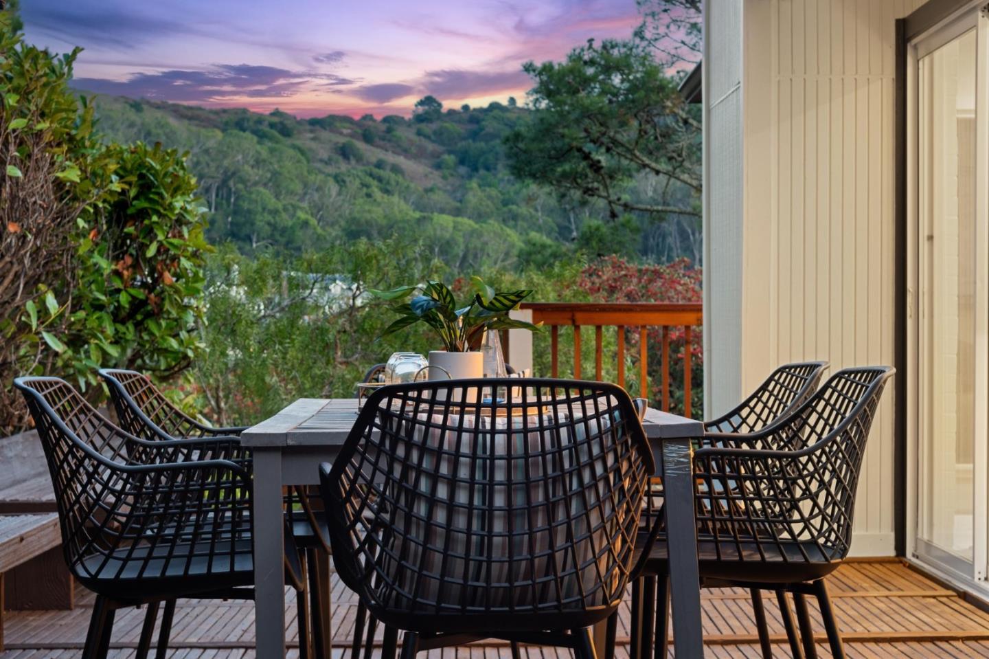 Detail Gallery Image 101 of 122 For 329 Richardson Way, Mill Valley,  CA 94941 - 2 Beds | 2 Baths