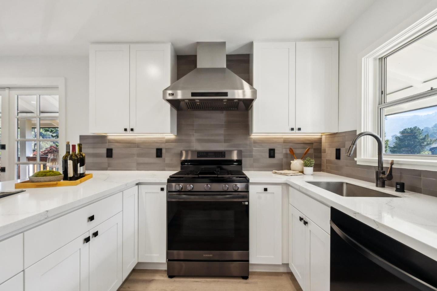 Detail Gallery Image 42 of 122 For 329 Richardson Way, Mill Valley,  CA 94941 - 2 Beds | 2 Baths