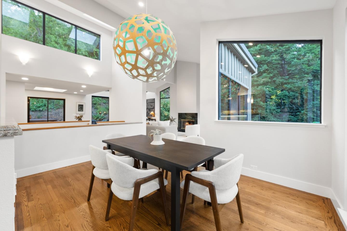 Detail Gallery Image 15 of 71 For 21 Valley Oak St, Portola Valley,  CA 94028 - 4 Beds | 3/1 Baths